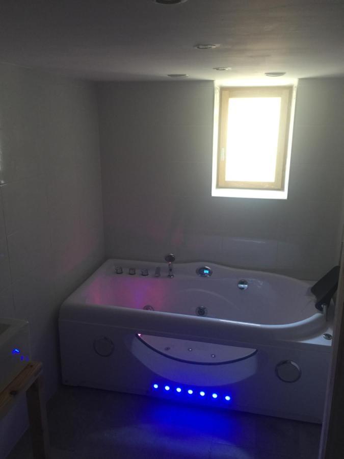 Chambres D'Hotes La Voute Volonne Екстер'єр фото