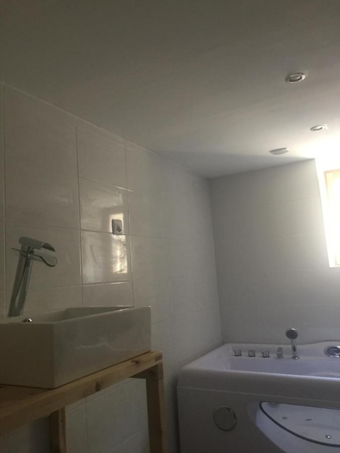 Chambres D'Hotes La Voute Volonne Екстер'єр фото