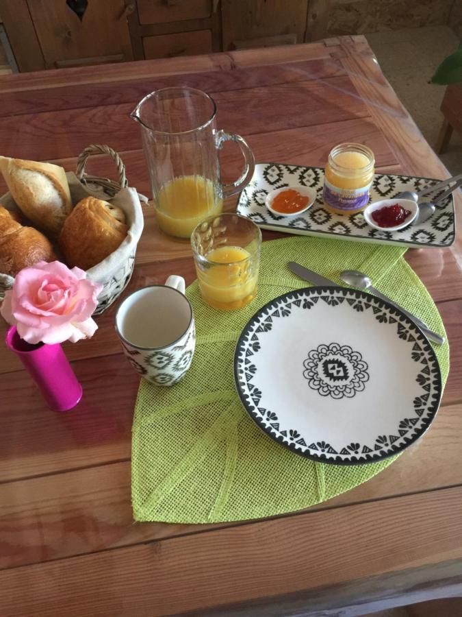 Chambres D'Hotes La Voute Volonne Екстер'єр фото